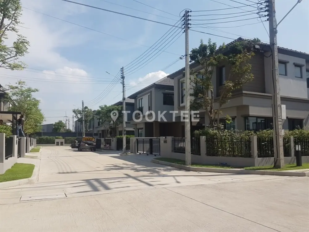 เวนิว ติวานนท์-รังสิต