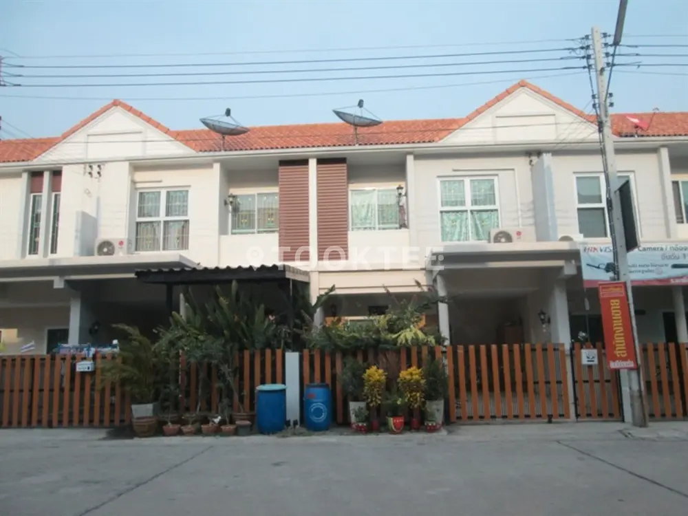 ถาวรวิลล่า