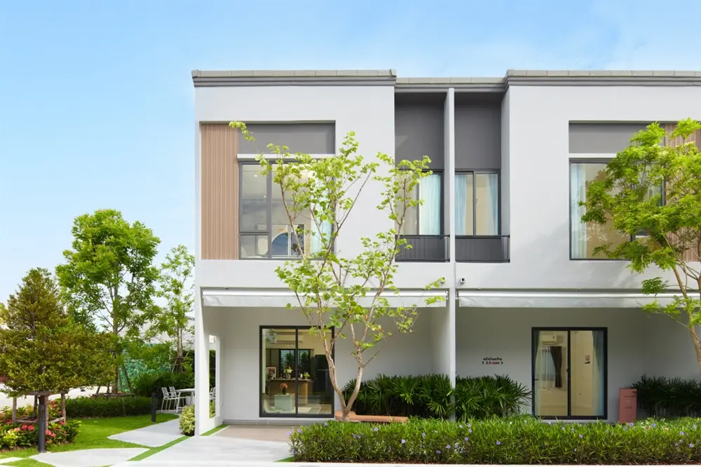 พลีโน่ สุขสวัสดิ์-ประชาอุทิศ 76