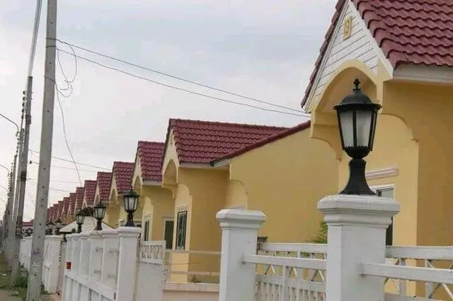 บ้านทองธารา