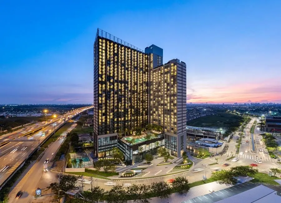 เอ สเปซ เมกา