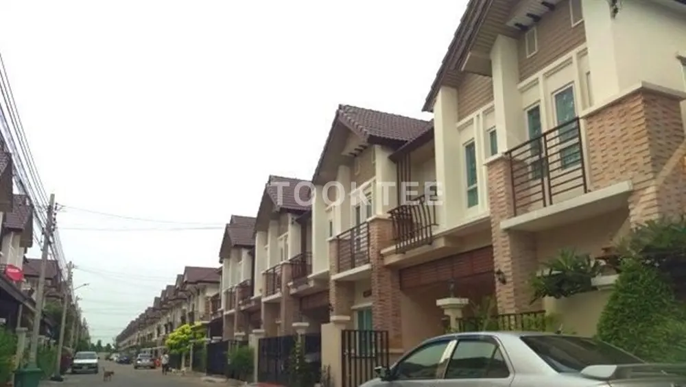 เดอะ ทาวน์ พหลโยธิน-เพิ่มสิน