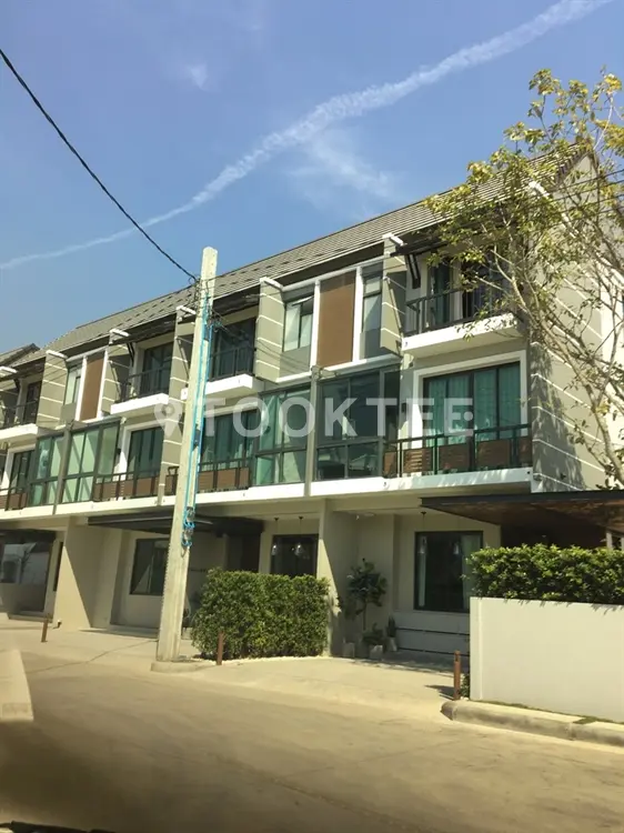 แมนดารีน่า เอกมัย-รามอินทรา