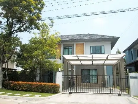 ไลฟ์ บางกอก บูเลอวาร์ด รามอินทรา 65