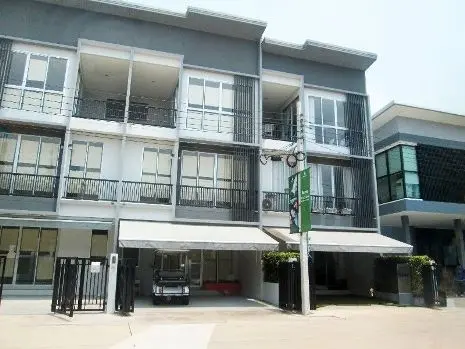 สัมมากร อเวนิว รามอินทรา-วงแหวน