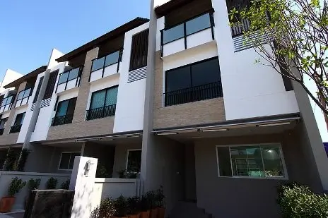 ไพรเวท เนอวานา ไลฟ์ เอ็กซ์คลูซีฟ