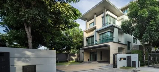 นาราสิริ โทเพียรี่