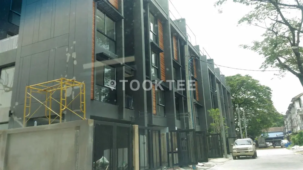 แอล คราฟ รัชดา 32