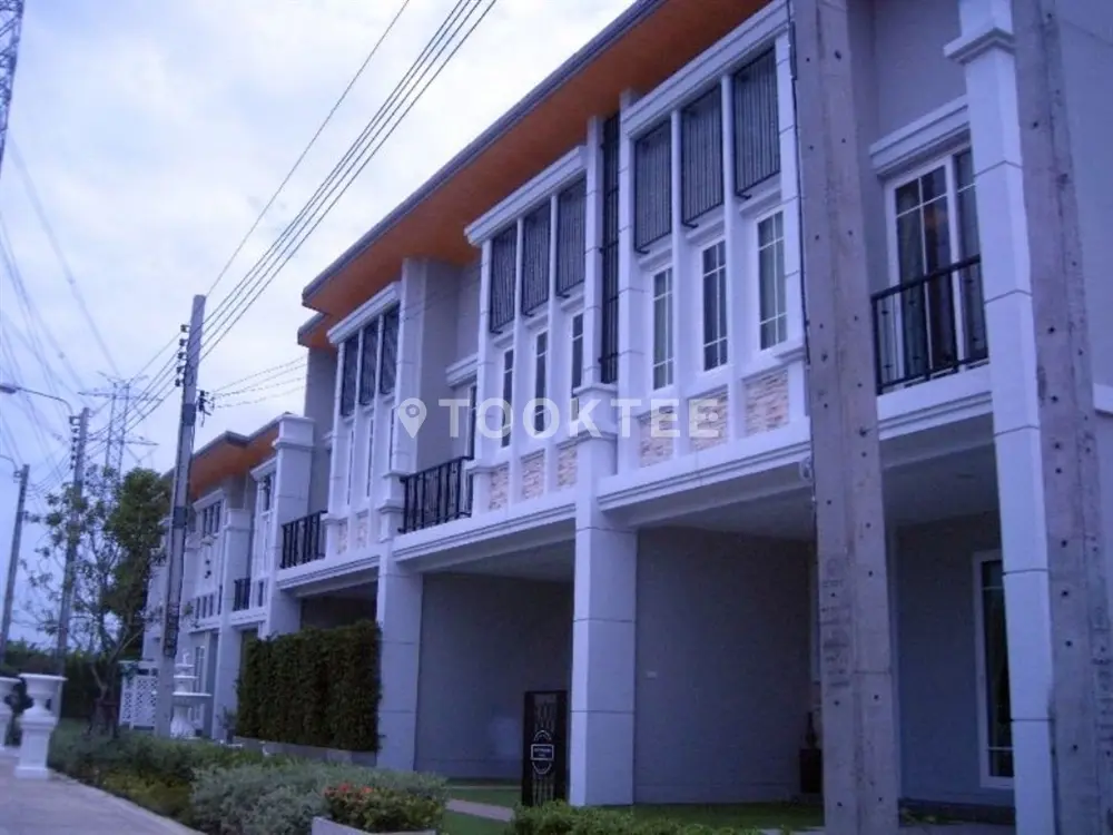 โกลเด้น ทาวน์ 2 บางนา-สวนหลวง