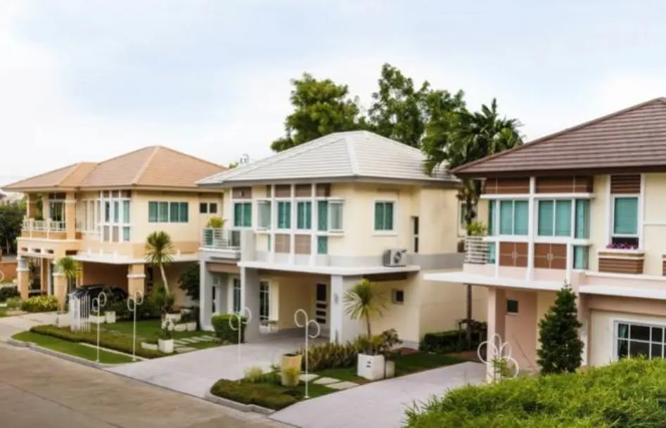 เลอ นีโอ 2