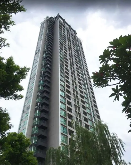 ริทึ่ม สาทร