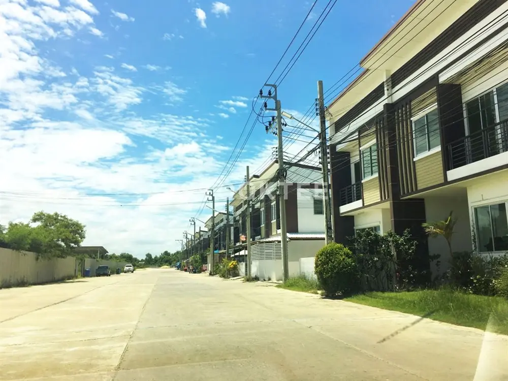 ทรัยพ์ทวี วิลเลจ