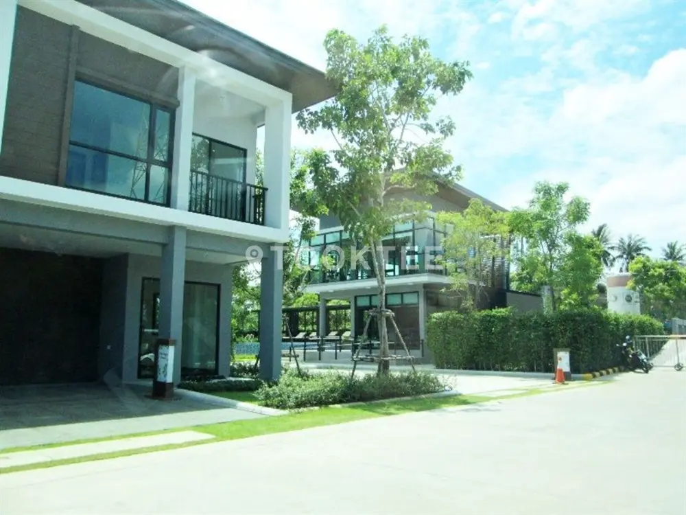 บ้านลุมพินี ทาวน์พาร์ค ท่าข้าม-พระราม 2