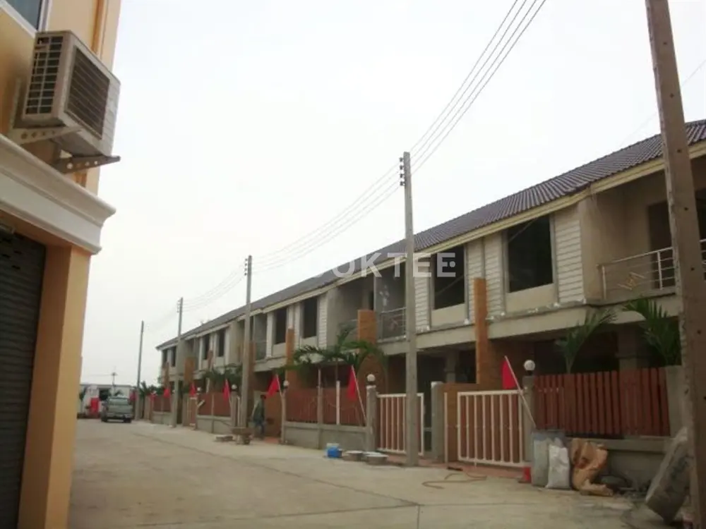 จิรัตน์