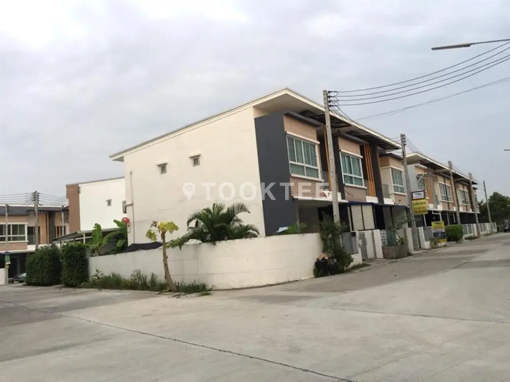 สามพราน เพลส