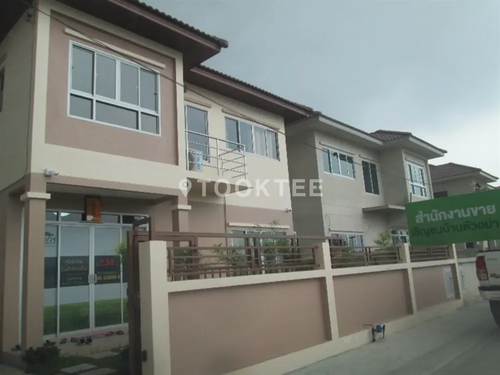 ณิชากร สวนหลวง