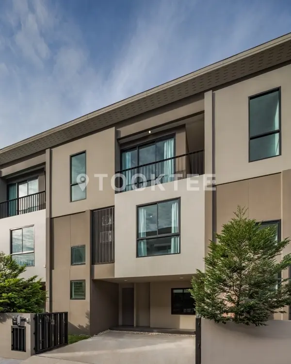 มิวส์ เพชรเกษม 69