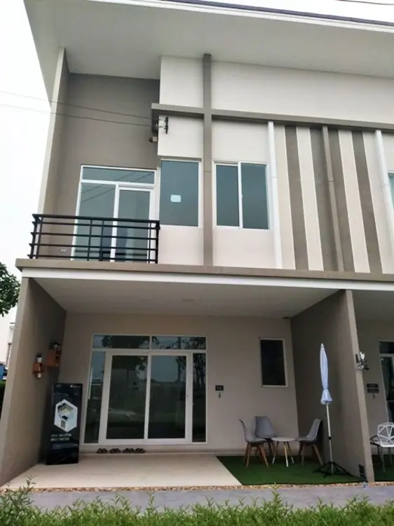 กัสโต้ ทาวน์โฮม เพชรเกษม-ทวีวัฒนา