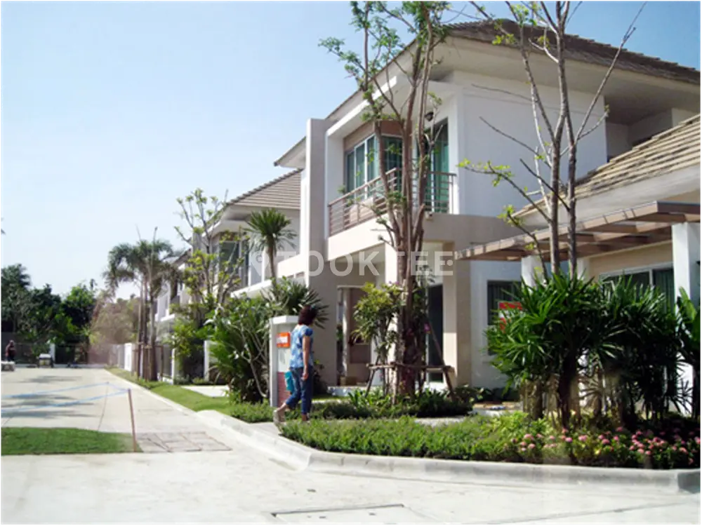 รสิกา รัตนาธิเบศร์