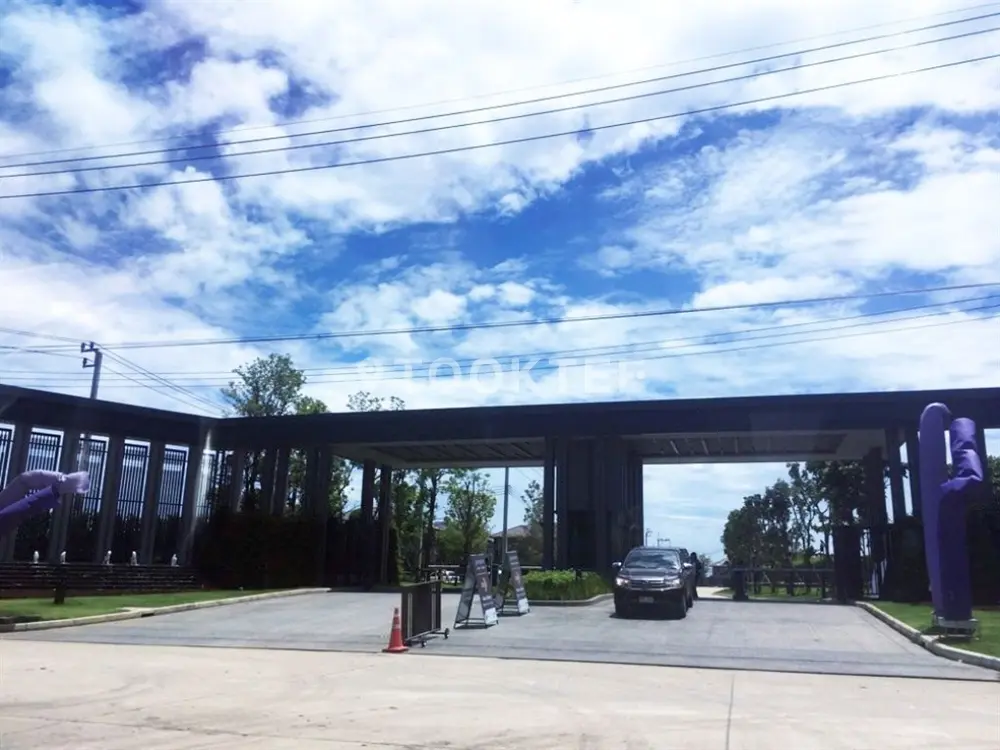 ภัสสร แจ้งวัฒนะ-ชัยพฤกษ์