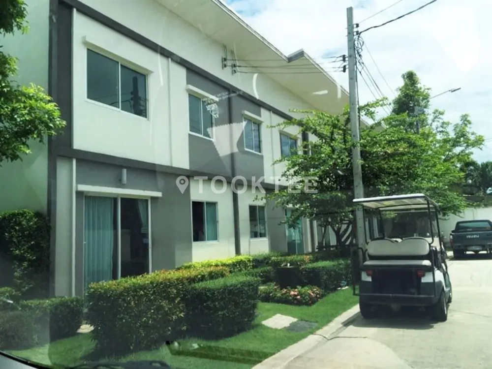 ไลโอ บลิสซ์ กาญจนาภิเษก-ชัยพฤกษ์