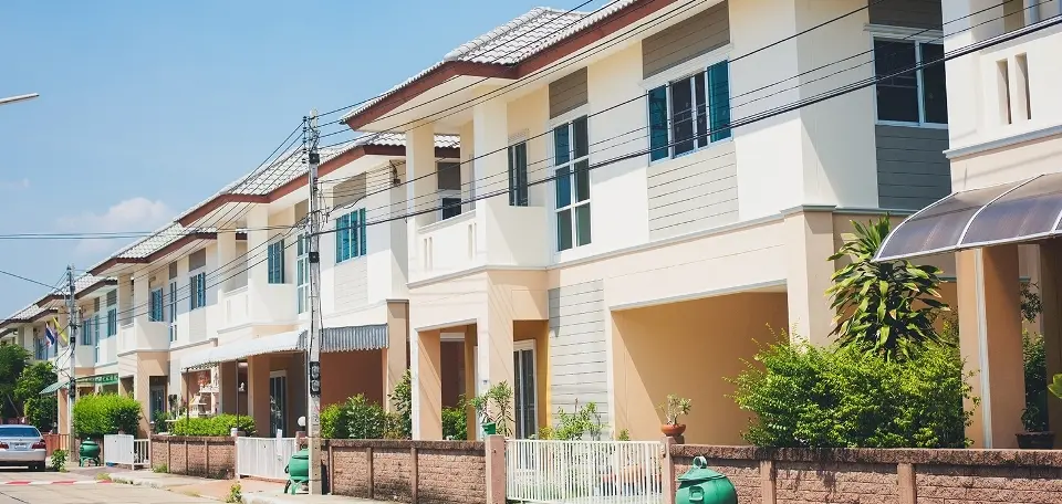 บ้านฉัตรหลวง โครงการ 11