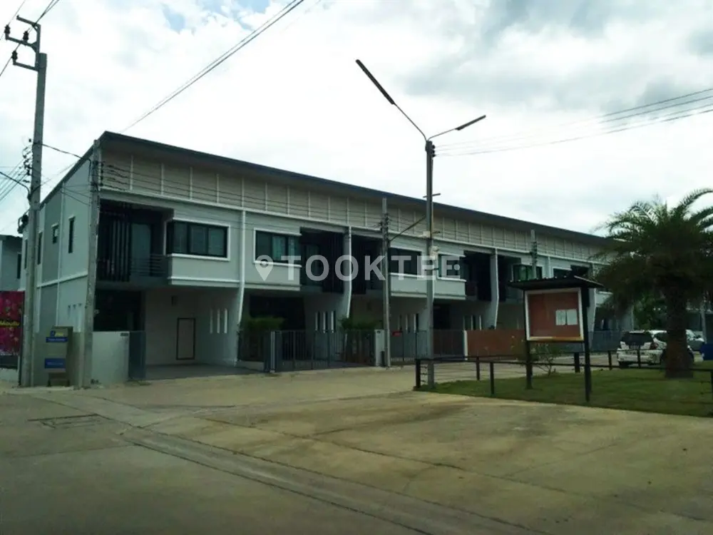 บ้านลภาวัน ดีน่า (ลภาวัน 23)