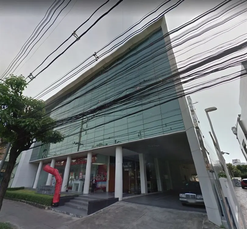 มณฑา,อาคาร