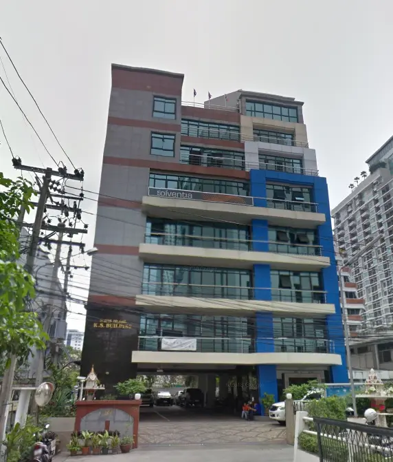 เค.เอส.,อาคาร