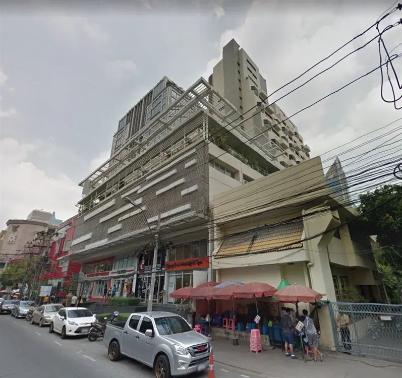 ปิยะเพลส,อาคาร