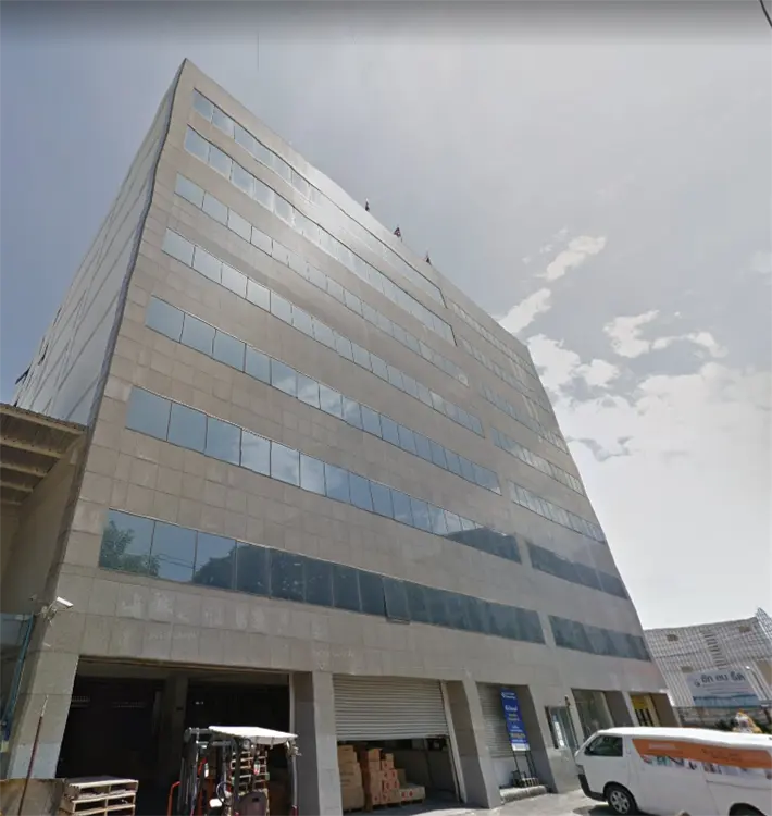 ทอมสัน,อาคาร