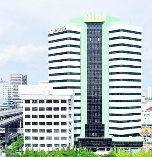 บางนาธานี, อาคาร