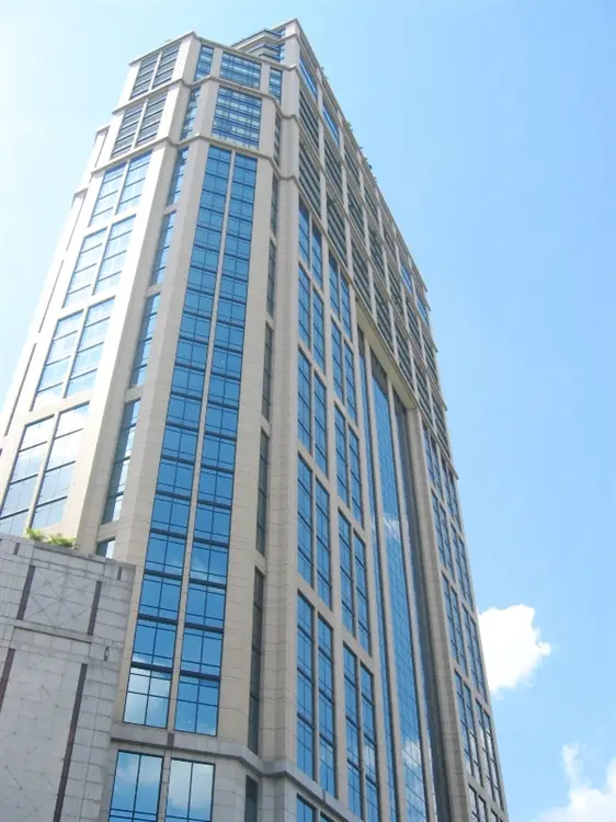 เอ็มโพเรียมทาวเวอร์, อาคาร