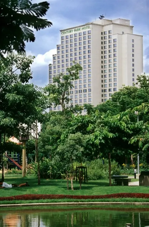 เซ็นจูรี่ พาร์ค, โรงแรม