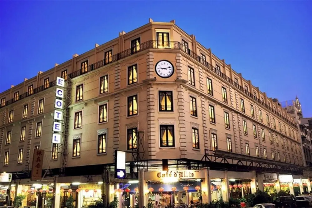 เดอะ อีโคเทล, โรงแรม