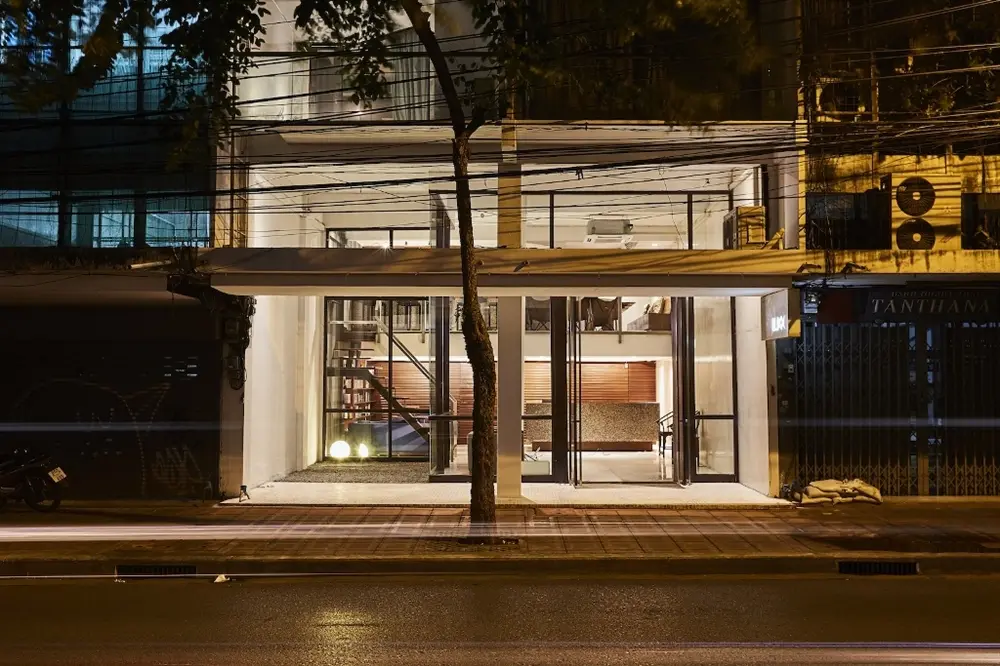 ลักซ์ แอท สีลม, โรงแรม