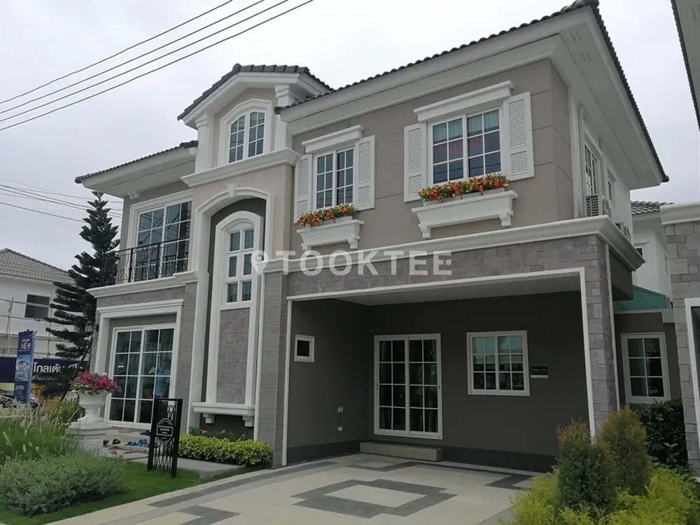 โกลเด้น นีโอ แจ้งวัฒนะ-เมืองทอง