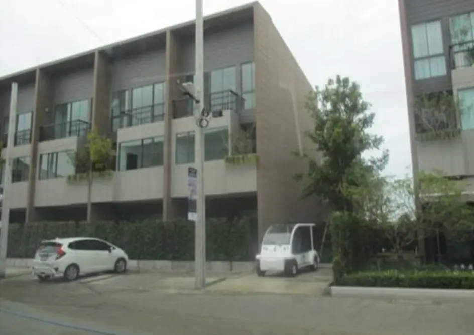 บ้านกลางเมือง บางนา-วงแหวน