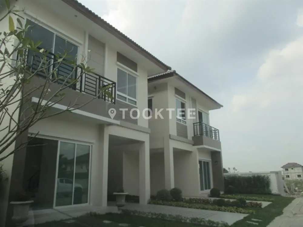 เต็มสิริ วิสต้า