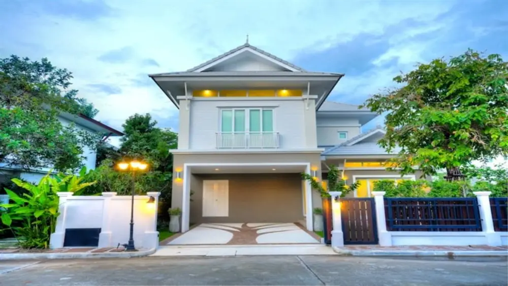 เดอะ รอยัล สามมุข