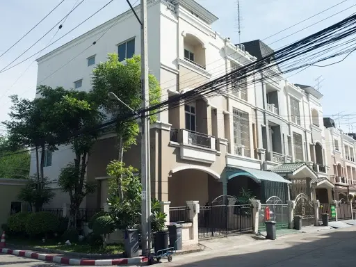 ปริญลักษณ์ พระราม 2